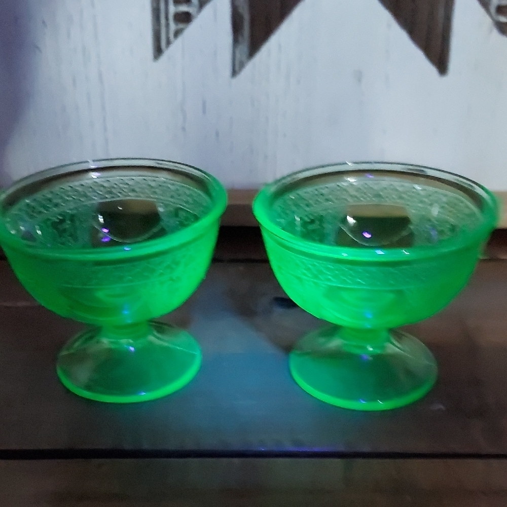 Antique Federal Glass, UV Reactive, Sherbet Cups, Depression Glass 1930's